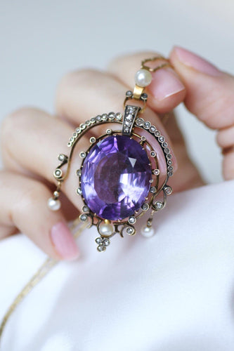 Pendentif Pendentif ancien en or jaune 18k, argent, améthyste, perles fines et diamants 58 Facettes