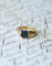 Bague 60 Chevalière - Bague intaille jaspe sanguin bras issant en or jaune 58 Facettes