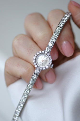 Montre Astral - Montre bracelet sertie de diamants en or blanc 18k 58 Facettes