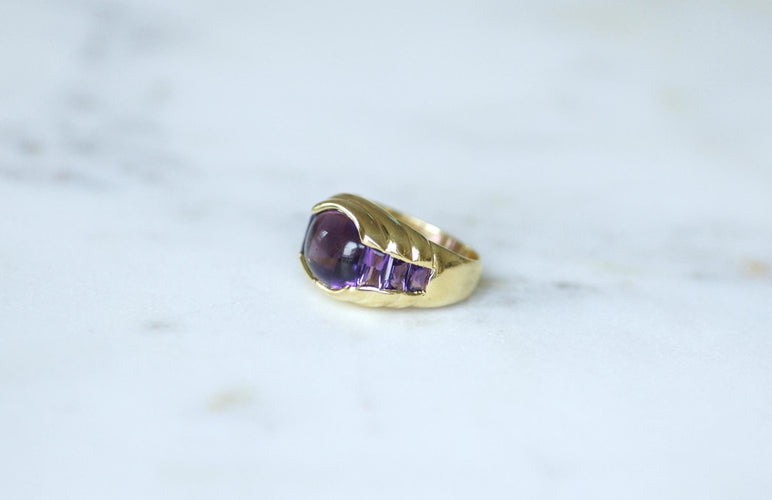 Bague 49 Bague boule à gaudrons en or jaune 18k et améthystes 58 Facettes