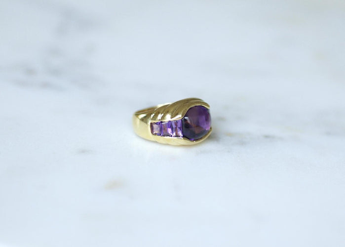 Bague 49 Bague boule à gaudrons en or jaune 18k et améthystes 58 Facettes