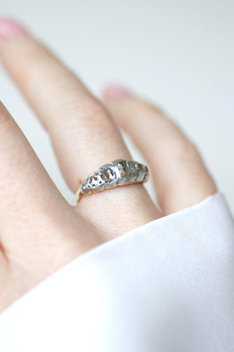 Bague 51 Bague jarretière en or rose 14Kt et argent, diamants taillés en table et rose 58 Facettes