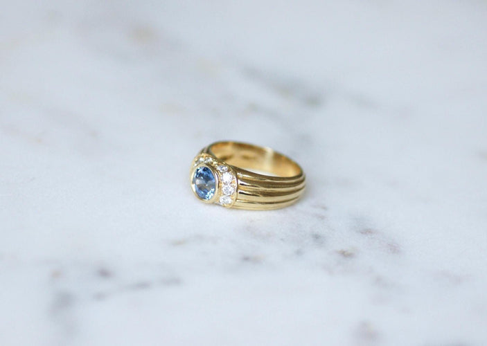 Bague 53 Bague jonc godronnée en or jaune 18k et saphir, diamants 58 Facettes