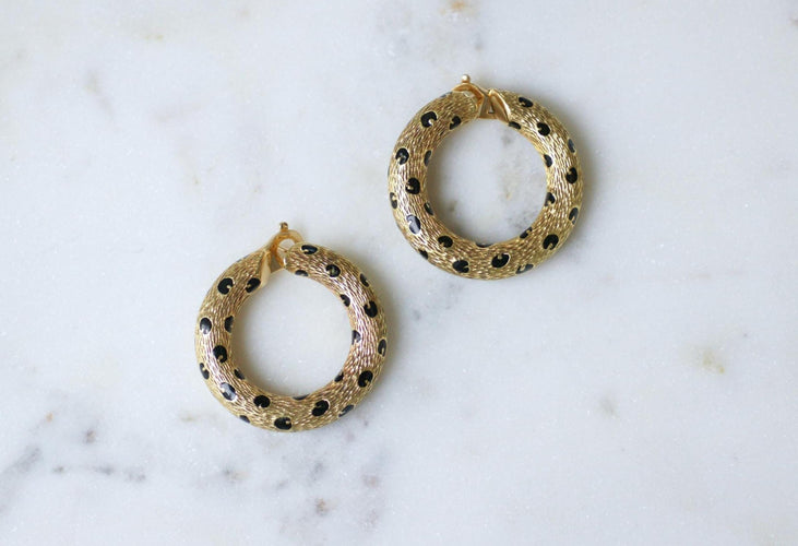 Boucles d'oreilles Fred - Boucles d’oreilles créoles Pattes de Panthère en or jaune et émail noir 58 Facettes