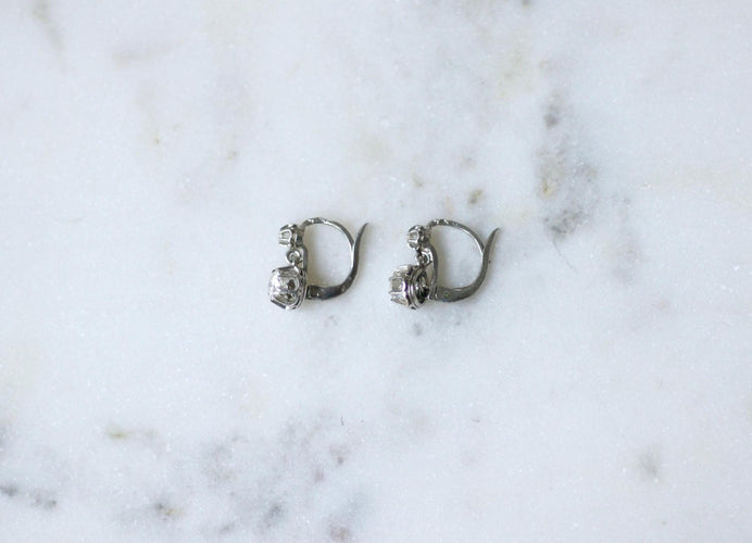 Boucles d'oreilles Boucles d’oreilles dormeuses Art Déco en platine et diamants 0,65 ct 58 Facettes