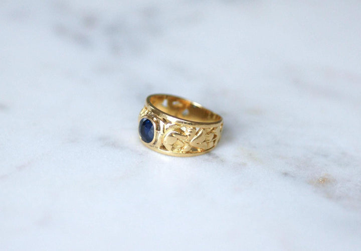 Bague 52 Bague bandeau victorienne en or jaune 18kt et saphir coussin 58 Facettes