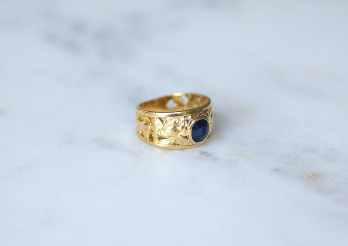 Bague 52 Bague bandeau victorienne en or jaune 18kt et saphir coussin 58 Facettes