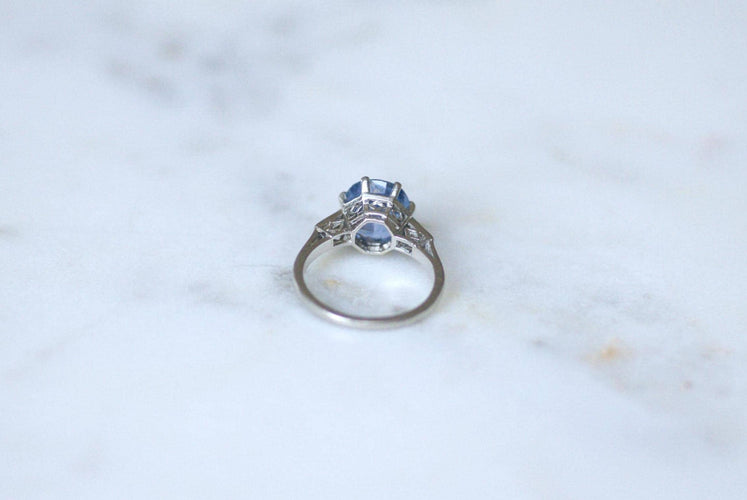 Bague 51 Bague Art Déco de fiançailles en platine et saphir de Ceylan 58 Facettes