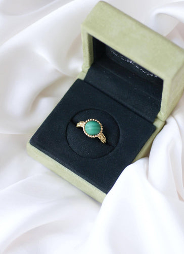 Bague 56 Van Cleef & Arpels - Bague Perlée Couleurs en or jaune et malachite 58 Facettes