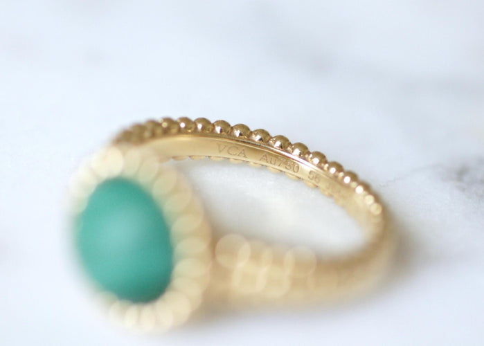 Bague 56 Van Cleef & Arpels - Bague Perlée Couleurs en or jaune et malachite 58 Facettes