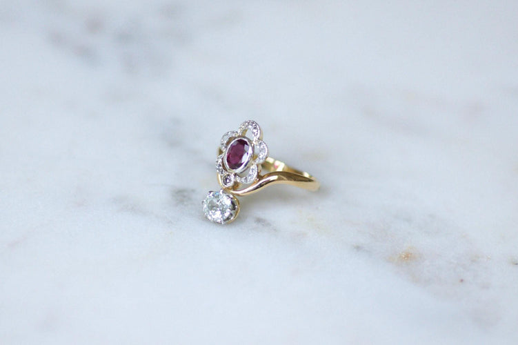 Bague 56 Bague Duchesse Belle Époque en or jaune 18k, platine, rubis et diamants 58 Facettes