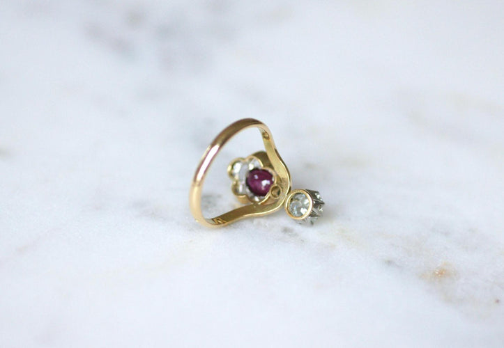 Bague 56 Bague Duchesse Belle Époque en or jaune 18k, platine, rubis et diamants 58 Facettes
