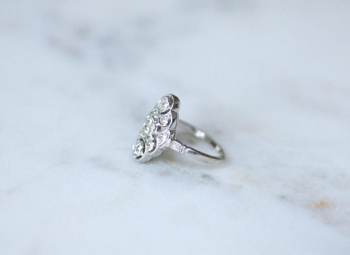 Bague Bague marquise Art Déco pavée en platine et diamants 0,85 ct 58 Facettes