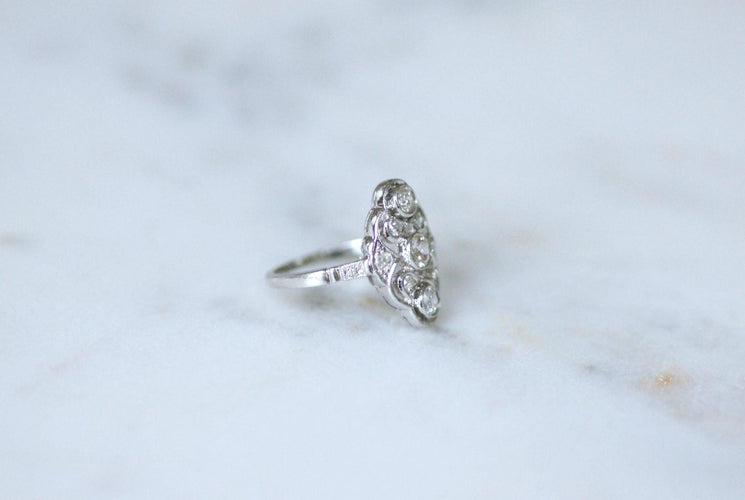Bague Bague marquise Art Déco pavée en platine et diamants 0,85 ct 58 Facettes