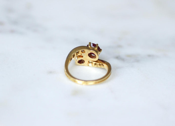 Bague 57 Bague Toi et Moi en or jaune 18k, platine, rubis et diamants 58 Facettes