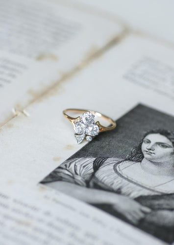 Bague 56 Bague trèfle ancienne en or rose 18 ct et platine, diamants 58 Facettes