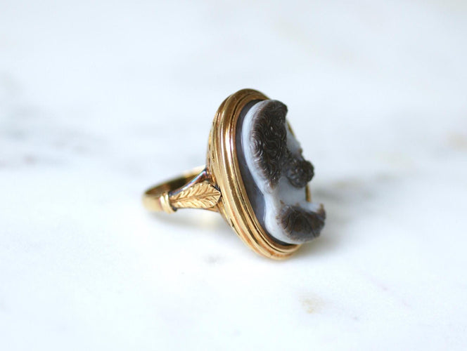 Bague 60.5 Chevalière ancienne - Bague en or jaune 18 kt avec camée sardonyx 58 Facettes