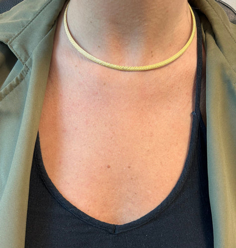 Collier Collier maille oméga réversible en or jaune et or blanc 58 Facettes BO/250006