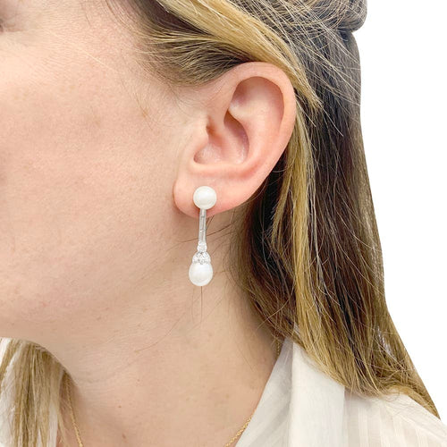 Boucles d'oreilles Boucles d’oreilles pendantes perles et diamants en platine et or blanc 58 Facettes 33846