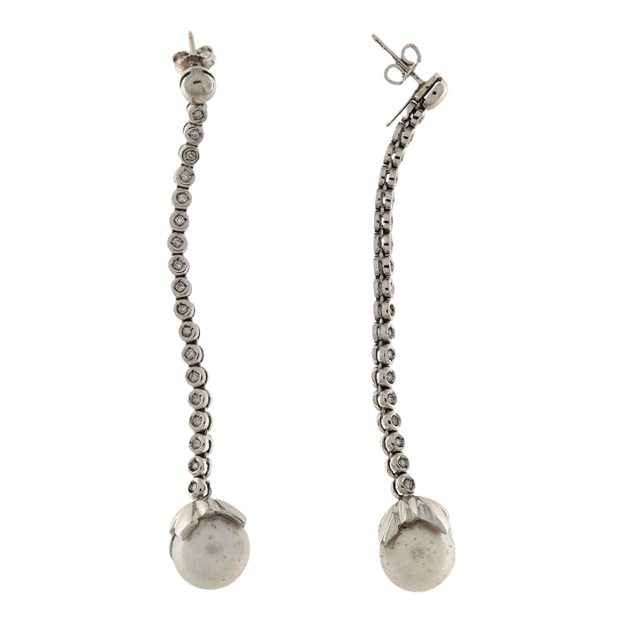 Boucles d'oreilles Boucles d'oreilles pendantes en or blanc, perles et diamants 58 Facettes G3528