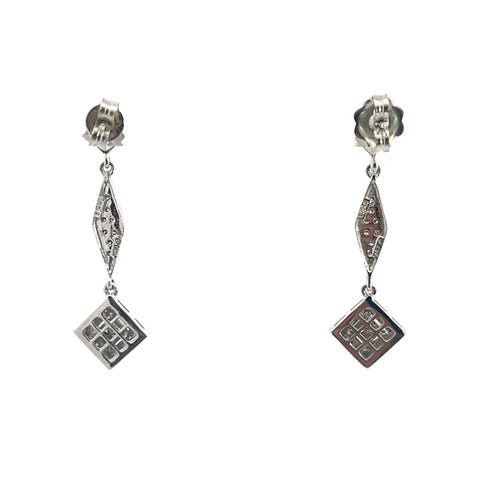 Boucles d'oreilles Boucles d’oreilles pendantes géométriques en or blanc 14K et diamants 58 Facettes UN0151