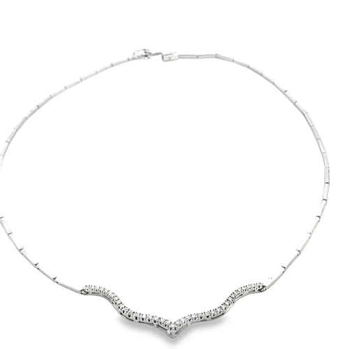 Collier Collier en or blanc 14 carats et diamants taille brillant 58 Facettes UN0136