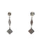 Boucles d'oreilles Boucles d’oreilles pendantes géométriques en or blanc 14K et diamants 58 Facettes UN0151