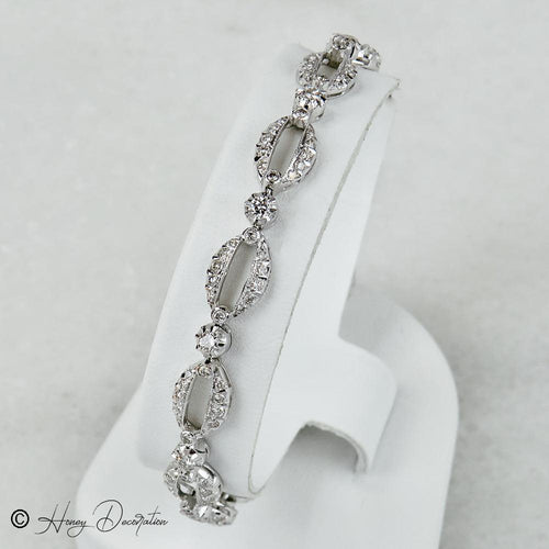 Bracelet Bracelet en or blanc 750 serti de 156 diamants (1,1 ct) 58 Facettes 2512