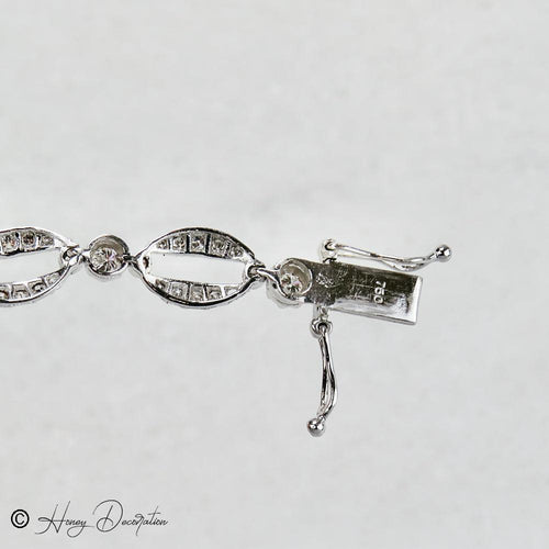 Bracelet Bracelet en or blanc 750 avec 156 diamants taille brillant 58 Facettes 2512