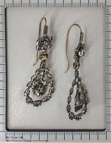 Boucles d'oreilles Boucles d'oreilles victoriennes élégantes et longues avec diamants taille rose 58 Facettes 24240-0376