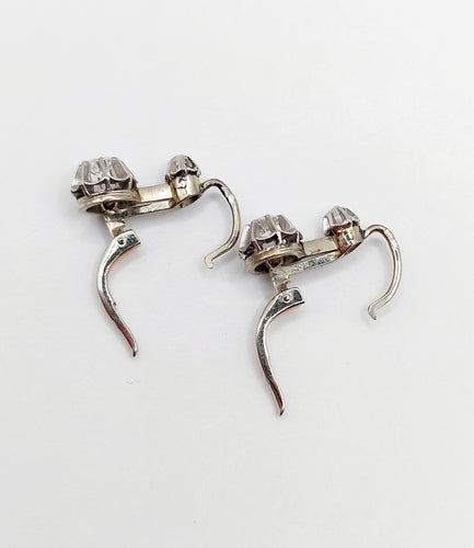 Boucles d'oreilles Dormeuses anciennes en or blanc 18k et platine serties de diamants 58 Facettes A06530