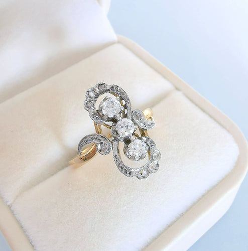Bague ancienne (1910–1920) diamants en Or 18K et platine