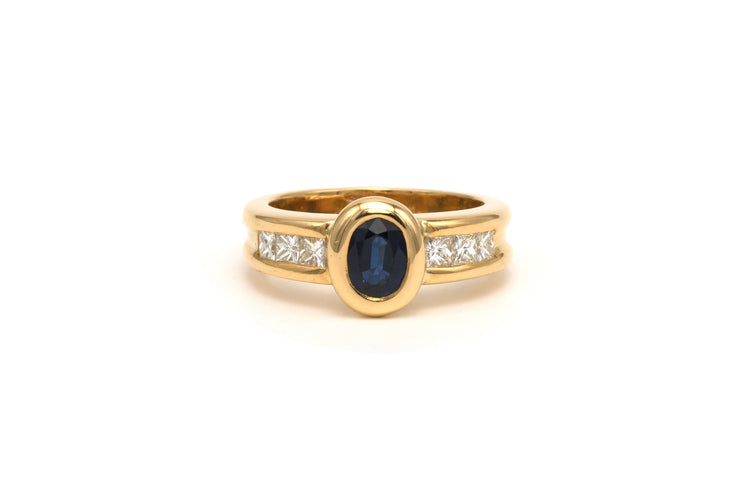 Bague 53 Bague contemporaine en or jaune 18 carats sertie d'un saphir et de diamants 58 Facettes 22093