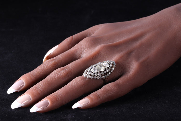 Bague 58 L'artisanat victorien : une touche d'allure royale 58 Facettes 23073-0137