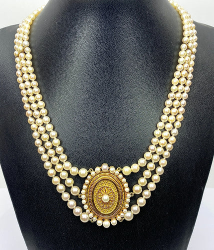 Collier Collier de perles 3 rangs, médaillon or 18 carats et fermoir rubis 58 Facettes AB354