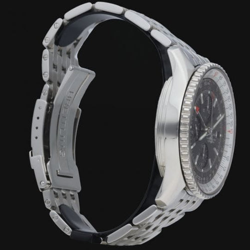 Montre Breitling Montre Navitimer World GMT Chronographe 58 Facettes MT42069