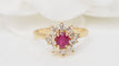 Bague 52.5 Bague marguerite en or jaune, rubis et diamants 58 Facettes 32669