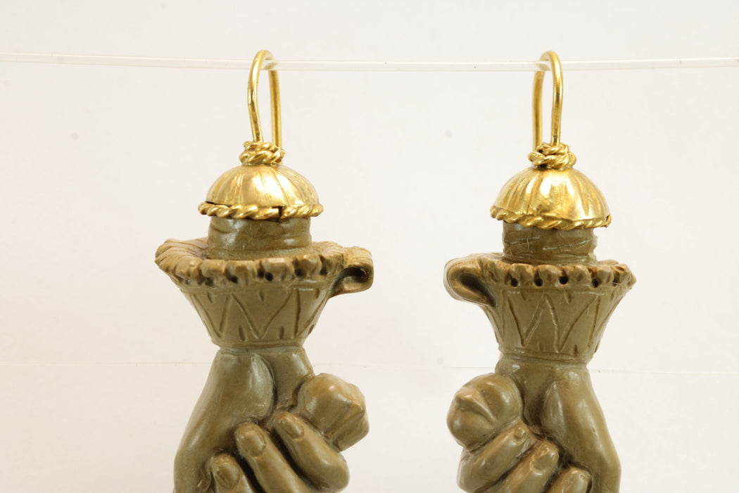 Boucles d'oreilles Boucles d’oreilles antiques en or sculpté de lave 58 Facettes 7458