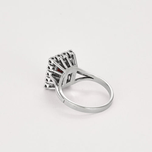 Bague 53 Bague en or blanc, grenat almandin et diamants 58 Facettes SQU3590