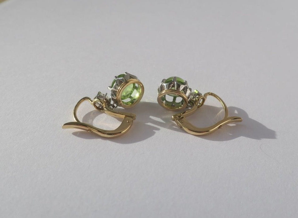 Boucles d'oreilles Boucles d’oreilles dormeuses anciennes diamant cabochon péridot 58 Facettes