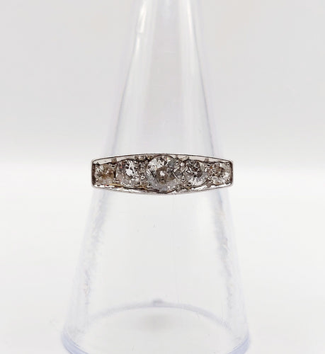 Bague jarretière Art déco en or blanc 18k et diamants taille ancienne 0,60 ct 58 Facettes A06451