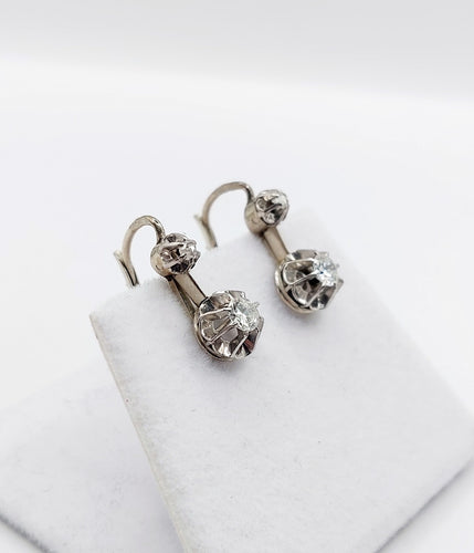 Boucles d'oreilles Dormeuses anciennes en or blanc 18k et platine serties de diamants 58 Facettes A06530