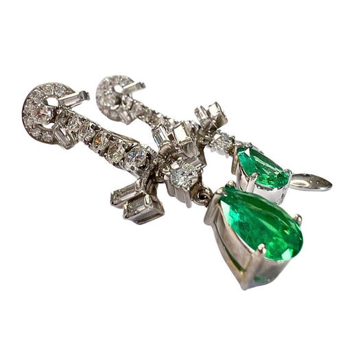 Boucles d'oreilles Boucles d'oreilles des années 1950 en platine 950 kt avec diamants et émeraudes 58 Facettes Q78B (931)