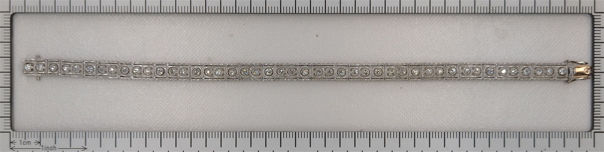 Bracelet Murmures des années 1920 – Bracelet d'inspiration Art déco avec grâce édouardienne 58 Facettes 25191-0323