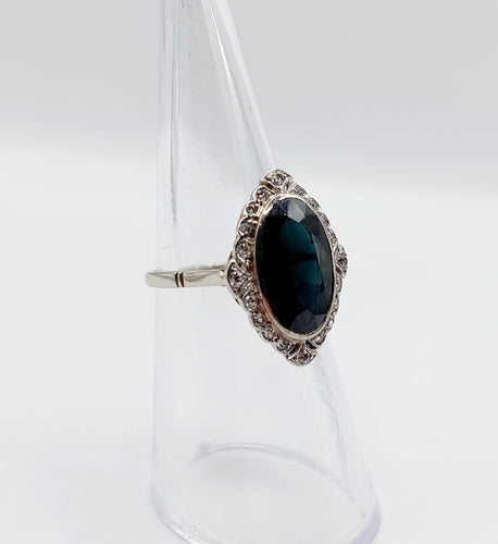 Bague pompadour art déco en platine, saphir 4,30 carats et diamants tailles anciennes