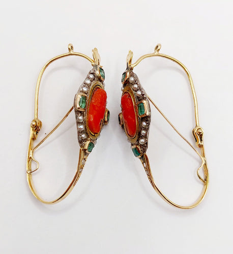 Boucles d'oreilles Dormeuses XXL poissardes victoriennes or jaune, camée corail, émeraudes (circa 1850 58 Facettes A06366