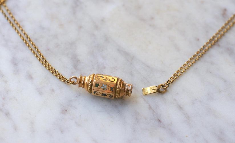 Collier Collier Or Jaune Fermoir Barillet Emaillé et Croix 58 Facettes