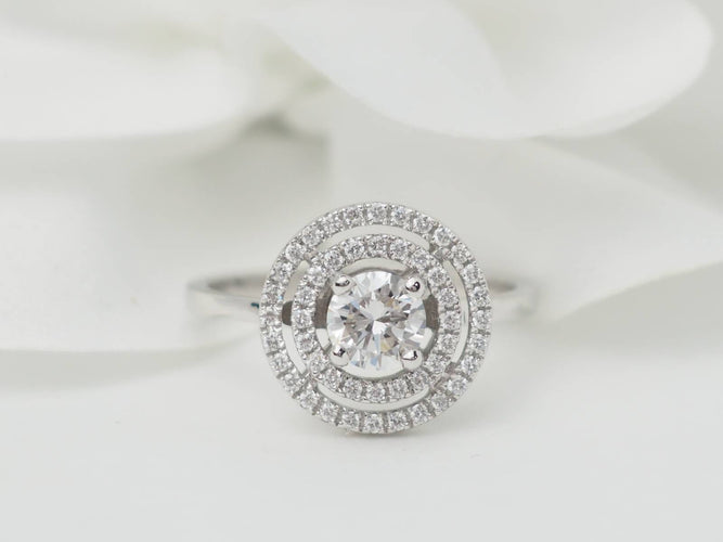 Bague 52 Bague solitaire en or blanc et diamant de 0,46 ct 58 Facettes 29912