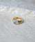 Bague 53 Bague jonc godronnée saphir de Ceylan et diamants en or jaune 18k 58 Facettes