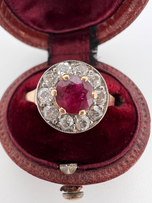 Bague Bague halo ancienne rubis et diamants 58 Facettes 265